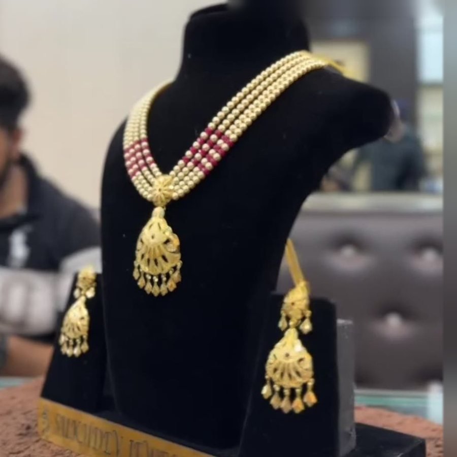 Rani Haar with Pearls from Sukhdev Jewellers and Sons