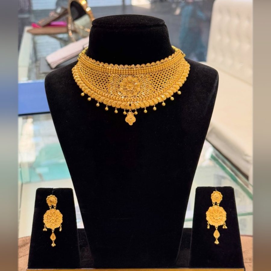 22K Choker Set with Tikka from Sukhdev Jewellers and Sons