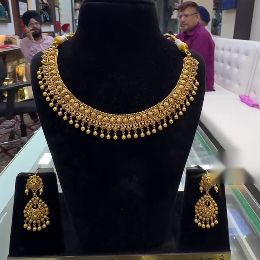22K Necklace Set from Sukhdev Jewellers and Sons
