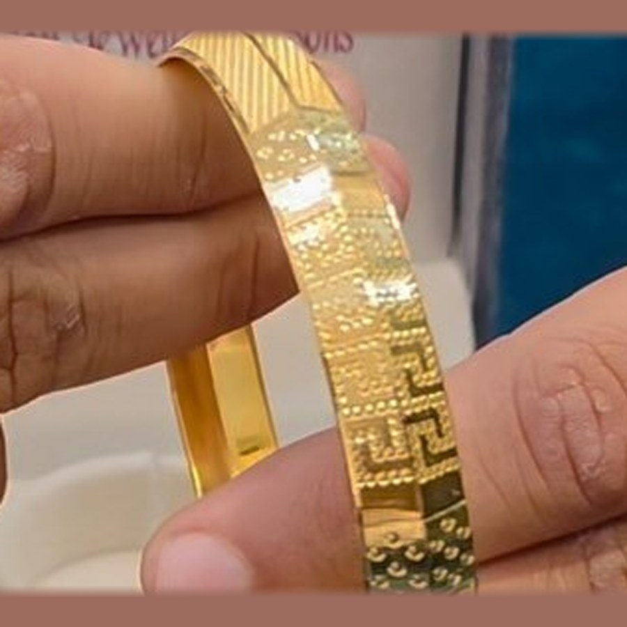 30 g Custom Gold Kara from Sukhdev Jewellers and Sons